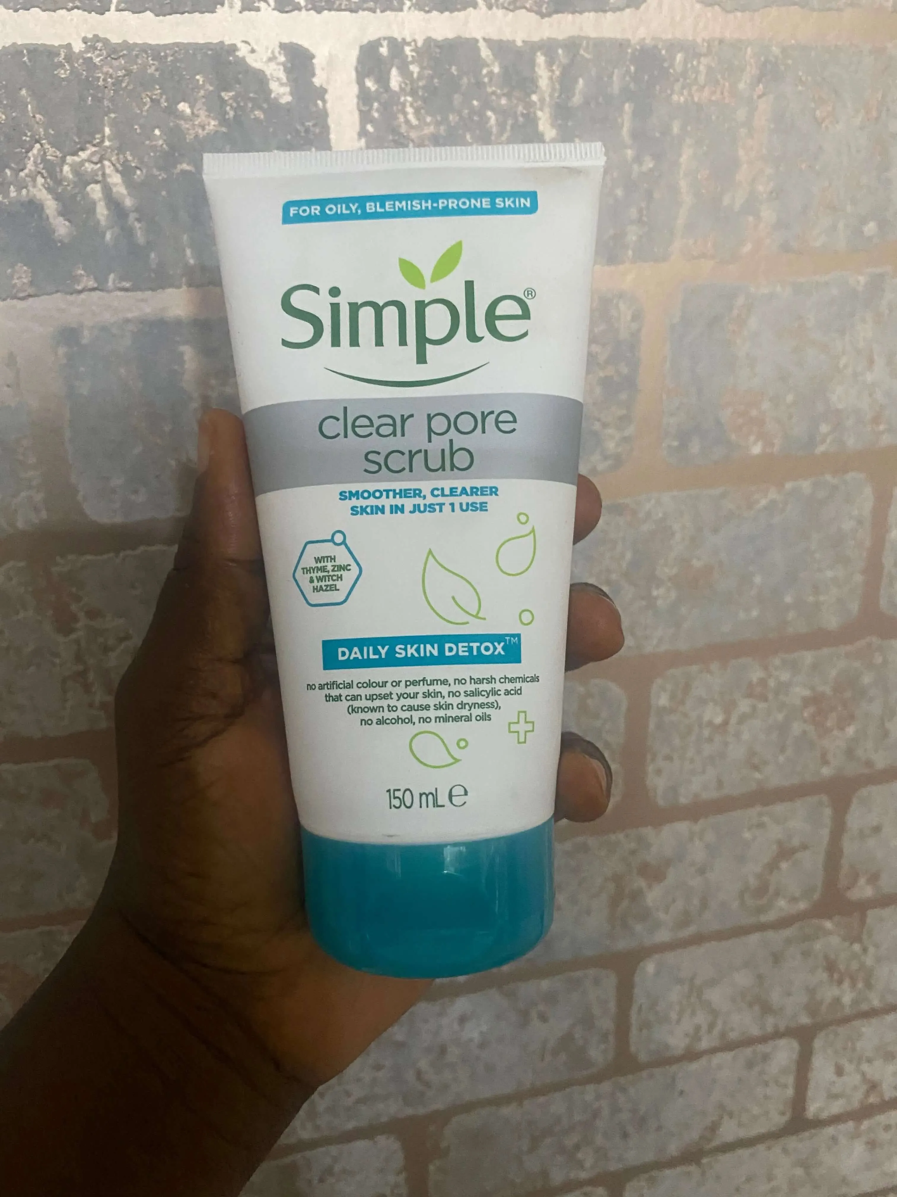 Simple Clear Pore Scrub